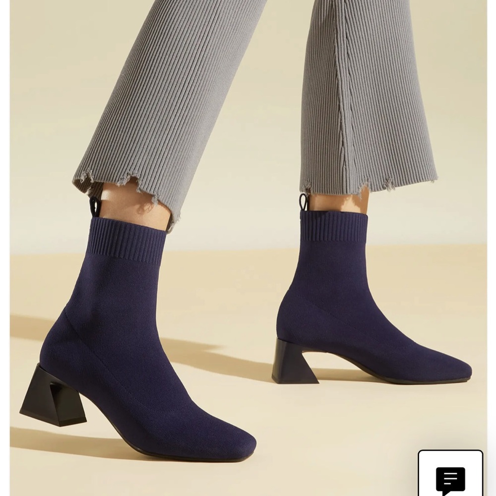 Vivian Square-Toe Water-Repellent Block Heeled Boots - Navy Size US 10.5/EU 42